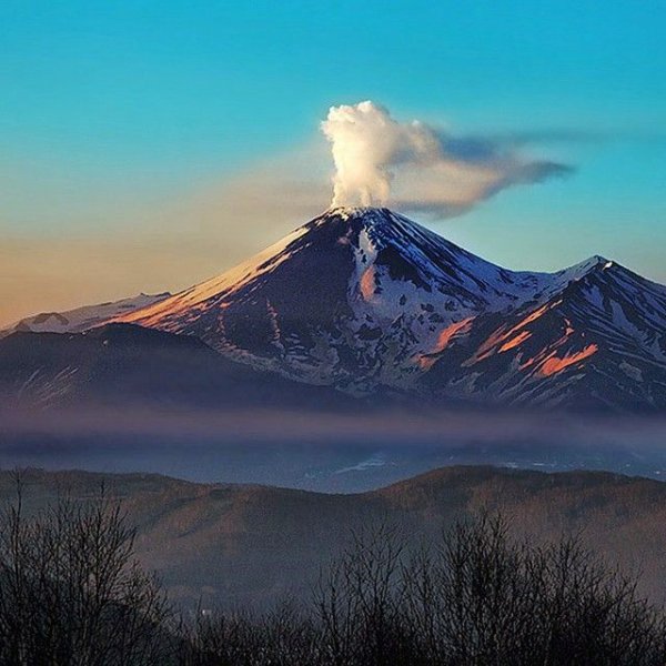 Живописные вулканы Камчатки