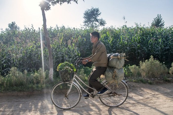 Новые снимки о жизни простых граждан Северной Кореи