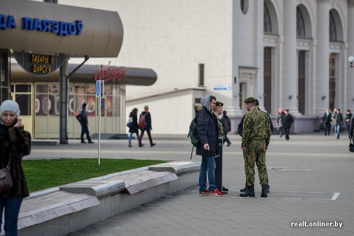На белорусских вокзалах появились места для курения