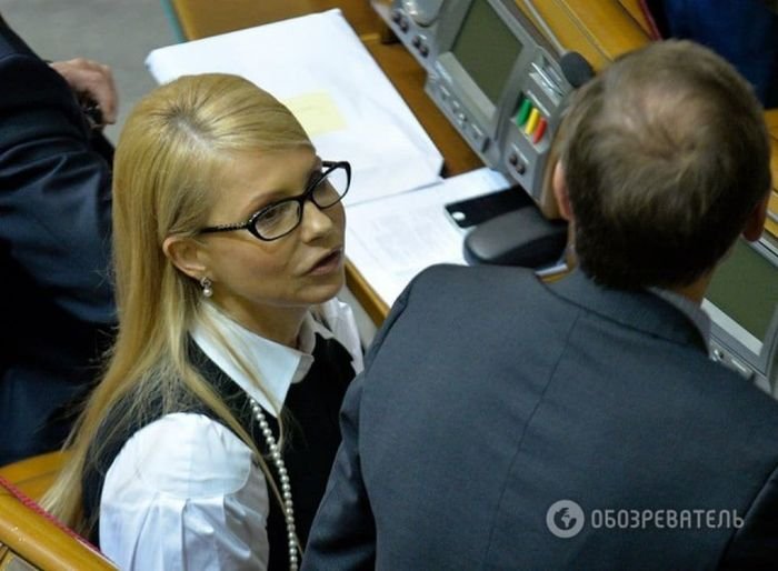 Юлия Тимошенко кардинально изменила имидж, отказавшись от фирменной косы