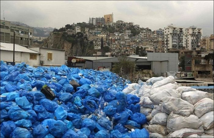«Река мусора» - новая «достопримечательность» Бейрута