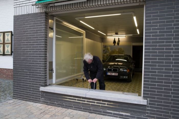 Необычный гараж бельгийца