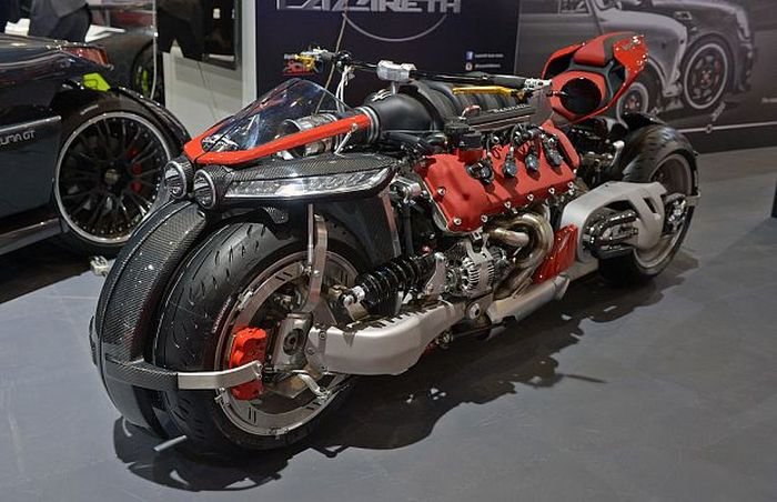 Lazareth LM487 - безумный мотоцикл с двигателем V8