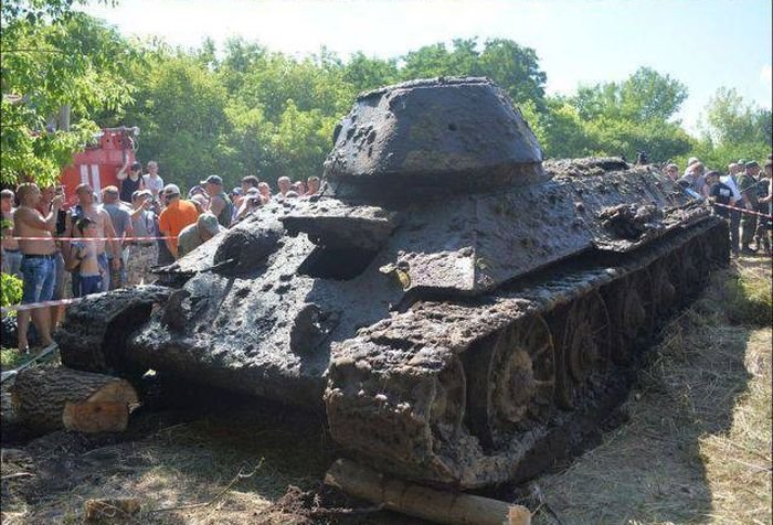  В Воронежской области со дна Дона подняли единственный сохранившийся танк Т-34-76 Сталинградского тракторного завода