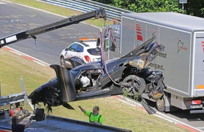  На трассе Нюрбургринг разбили гиперкар Koenigsegg One:1 за 6 миллионов долларов