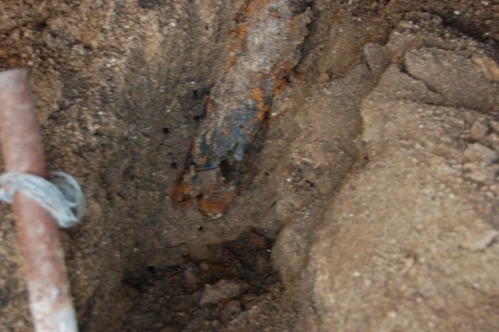  Раскопки немецкого подземного бункера в Ростовской области (15 фото)