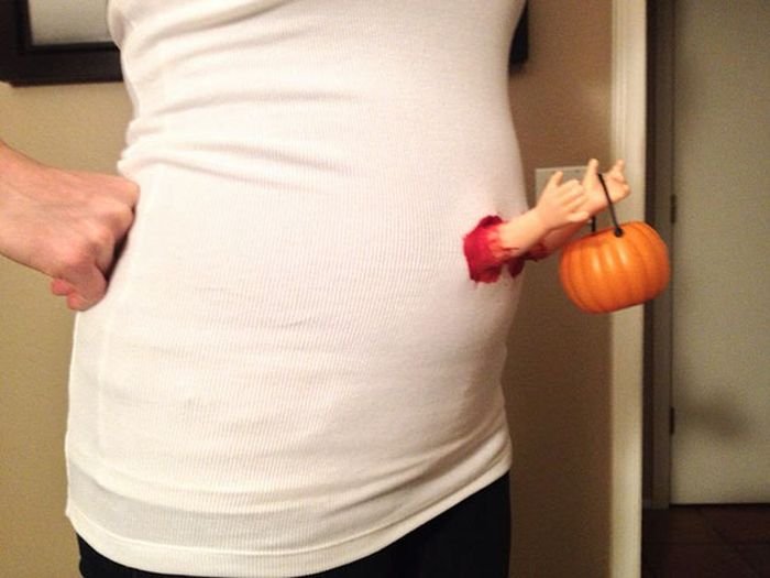  Беременные женщины готовятся к Хэллоуину (32 фото)