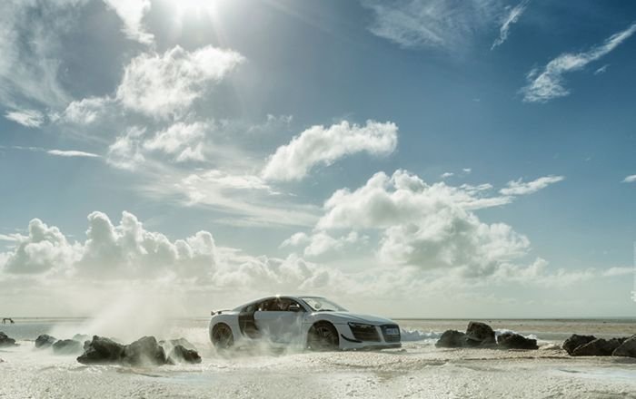  Фотограф сделал рекламные снимки Audi R8 с помощью игрушечной модели (8 фото)