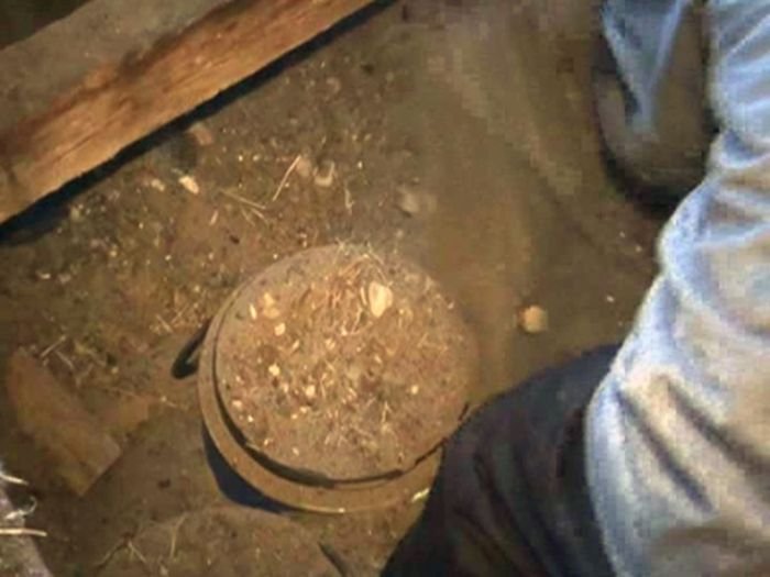  Житель Перми хранил 123 кг героина в сарае с баранами (4 фото)