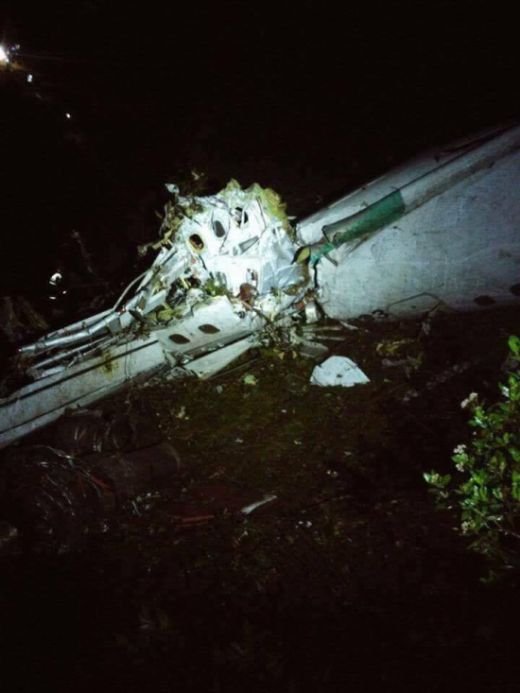  В Колумбии разбился самолет перевозивший футбольную команду «Шапекоэнсе»