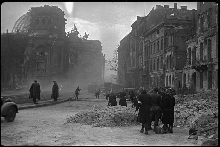  Берлин в последние дни Великой Отечественной войны (22 фото)
