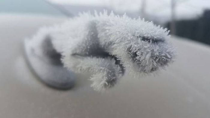  Замерзшие автомобили (50 фото)