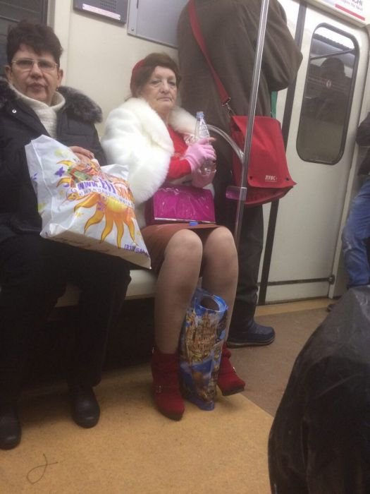  Модники из российского метро (35 фото)