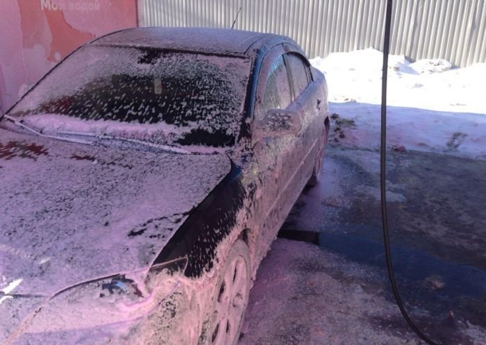  Помыл машину в мороз (2 фото)