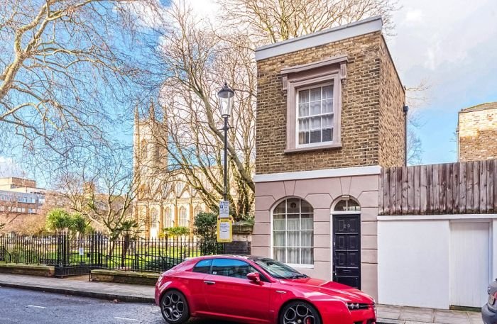  Один из самых маленьких домов Лондона продали за 700 000 фунтов стерлингов (7 фото)