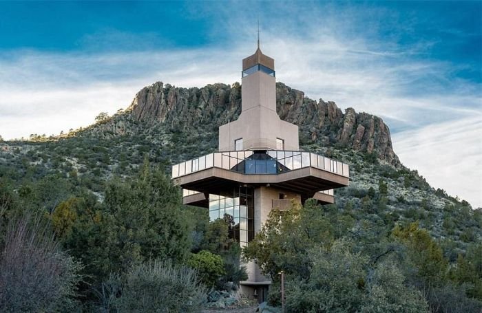  В Аризоне продают самый высокий в мире особняк (12 фото)