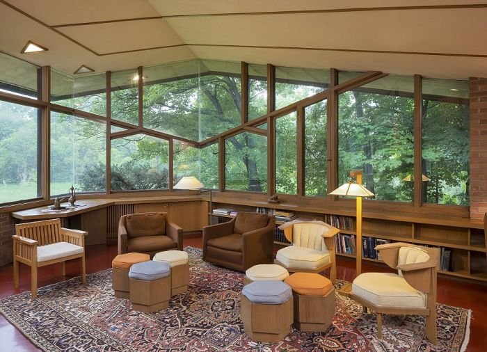  Уникальный дом, построенный архитектором Фрэнком Райтом, продают за 1,4 млн долларов (29 фото)