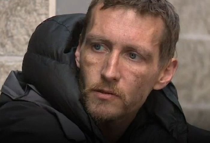  Бездомному мужчине, помогавшему раненым во время теракта в Манчестере, пожертвовали 30 000 фунтов стерлингов