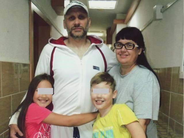 Опаснейший преступник Европы на протяжении 10 лет жил в Свердловской области жизнью обычного фермера (9 фото) Опаснейший преступник Европы на протяжении 10 лет жил в Свердловской области жизнью обычного фермера (9 фото)
