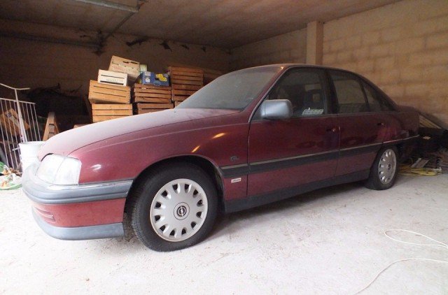 Opel Omega 1992    705     (13 )