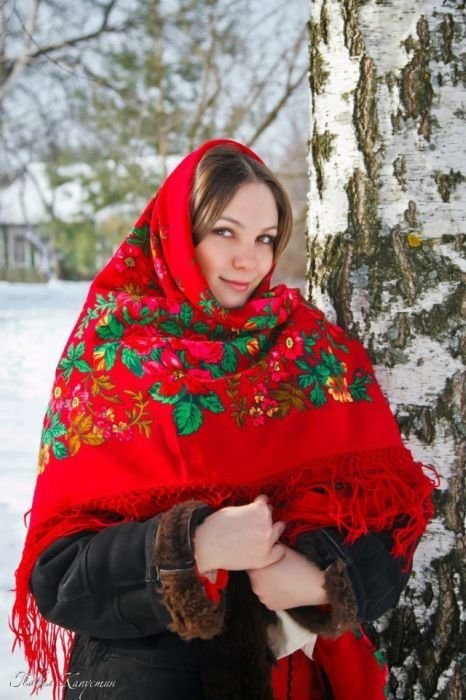 Девушки в русских нарядах (26 фото)