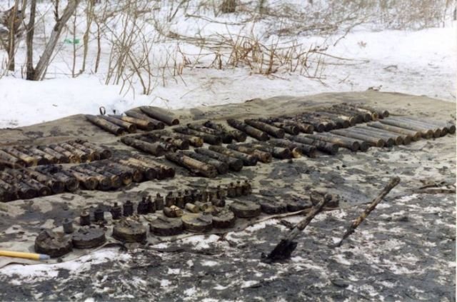 Как поднимали танк ОТ-34 из Черного озера (5 фото)