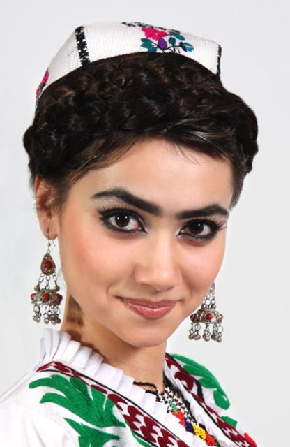 Самые красивые девушки Таджикистана (9 фото)