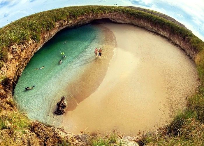 "Скрытый пляж" в Тихом океане, Мексика (6 фото)