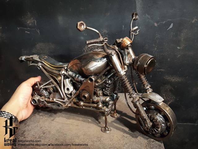 Стимпанк-скульптуры из деталей машин и мотоциклов (40 фото)