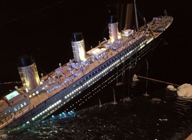 Удивительная диорама: "Крушение Титаника" (8 фото)