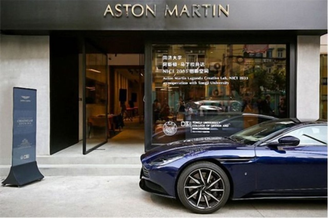  Aston Martin   (3 )
