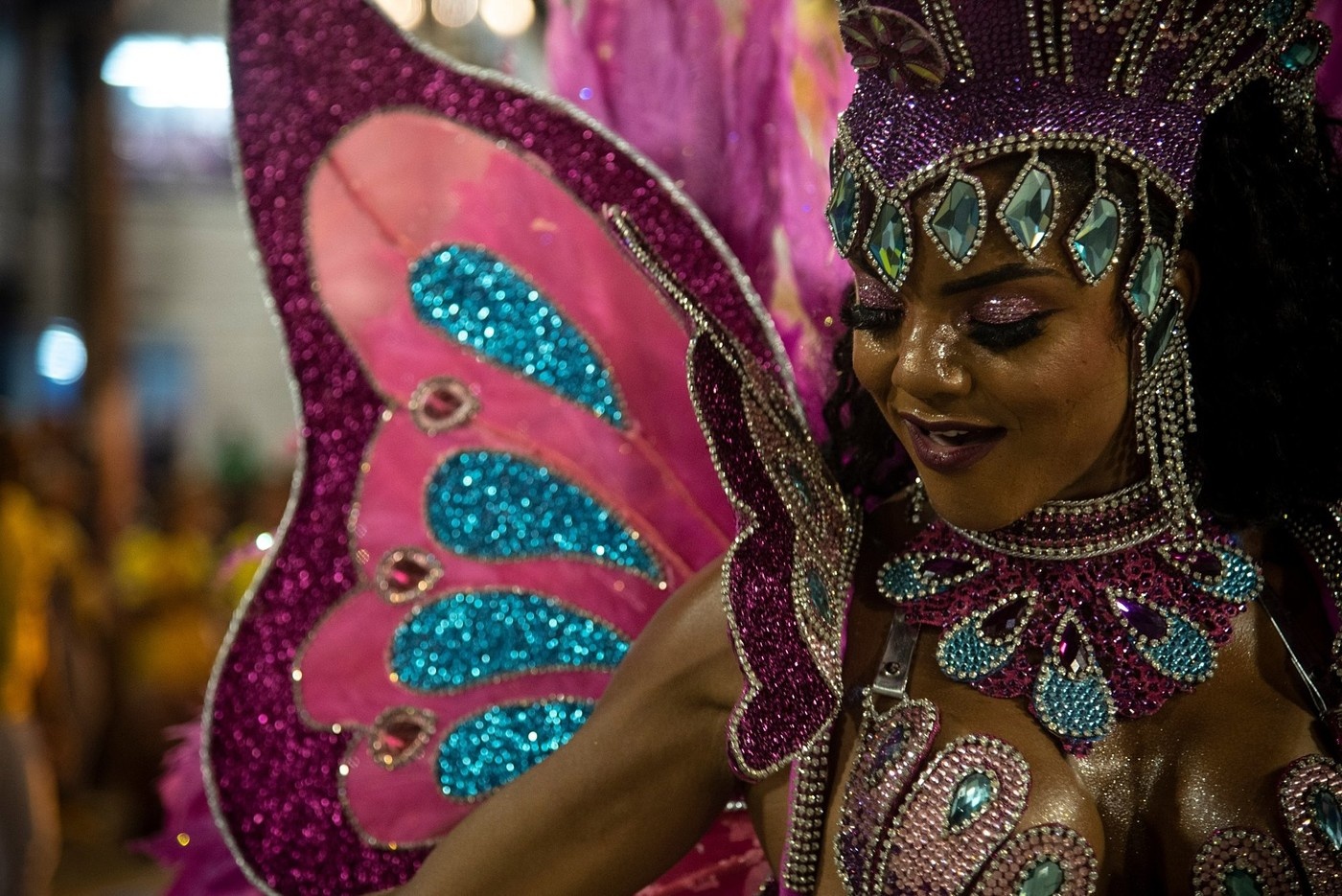 Участницы Бразильского карнавала в самых откровенных нарядах (25 фото)
