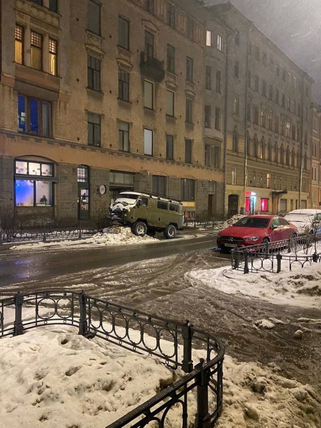 Мушкетерская парковка в центре Петербурга