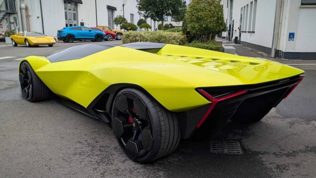 Lamborghini Manifesto   ,     