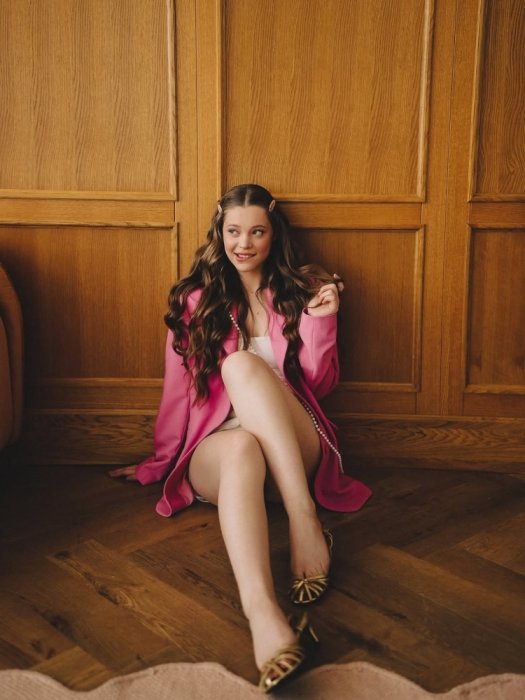 �������