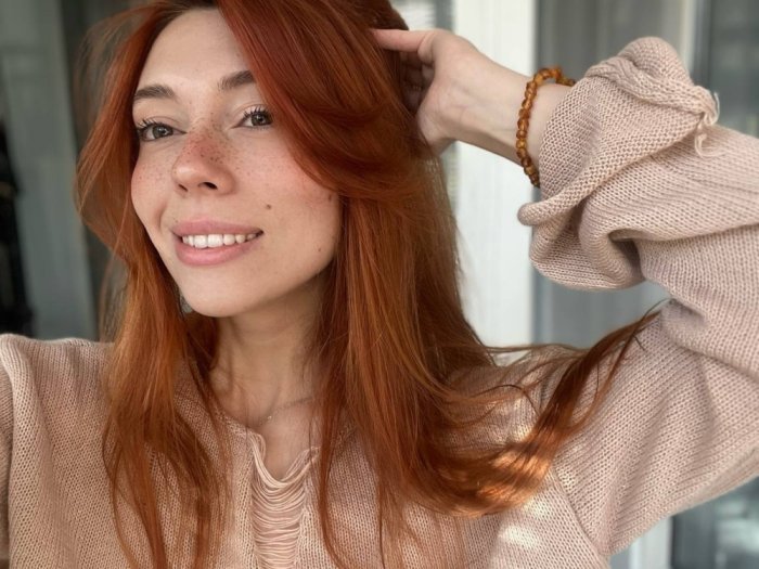 �������