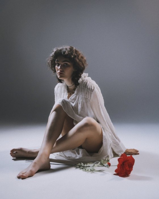 �������